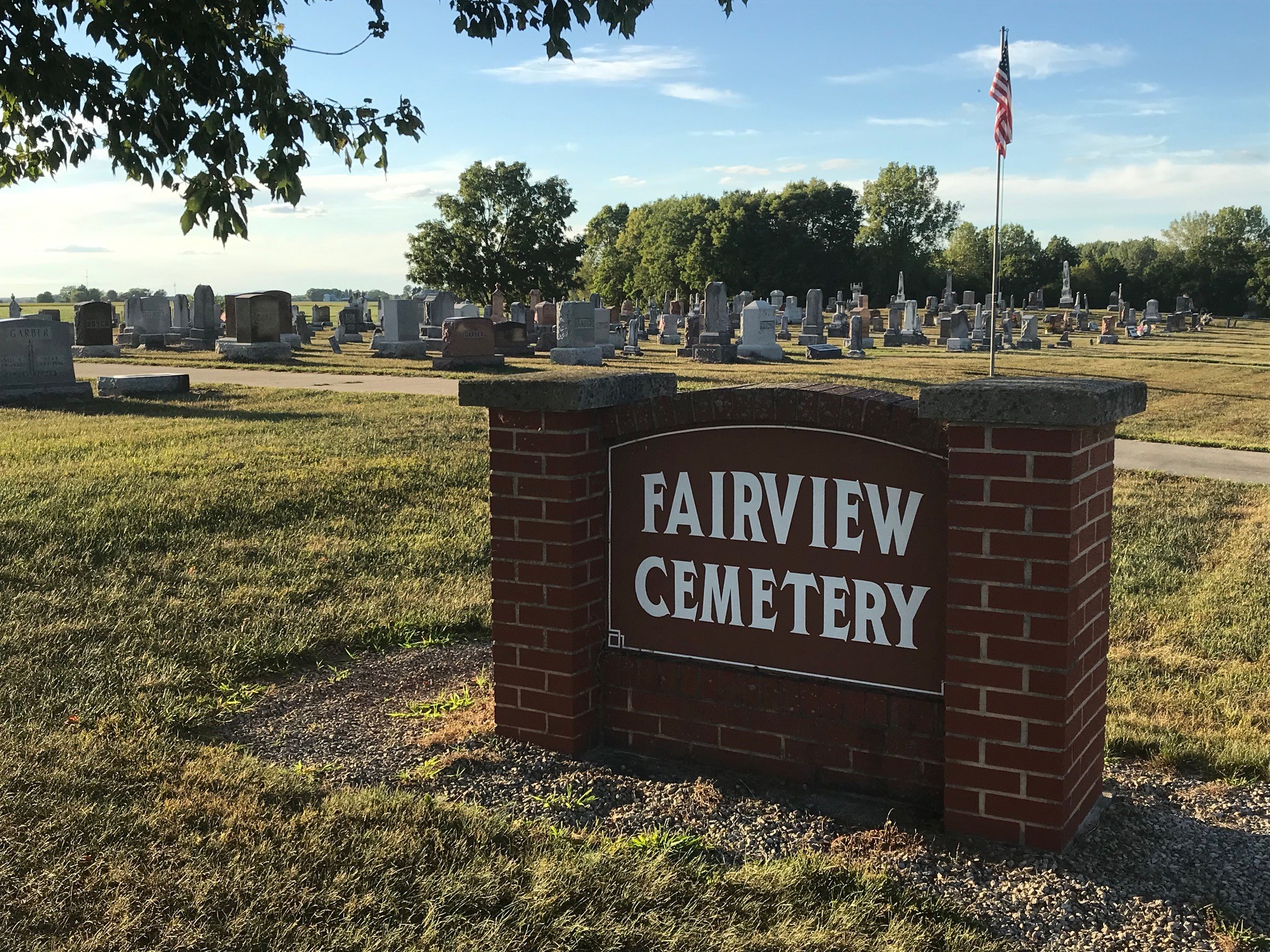 Fairview_Cemetery_photo-0001.jpg